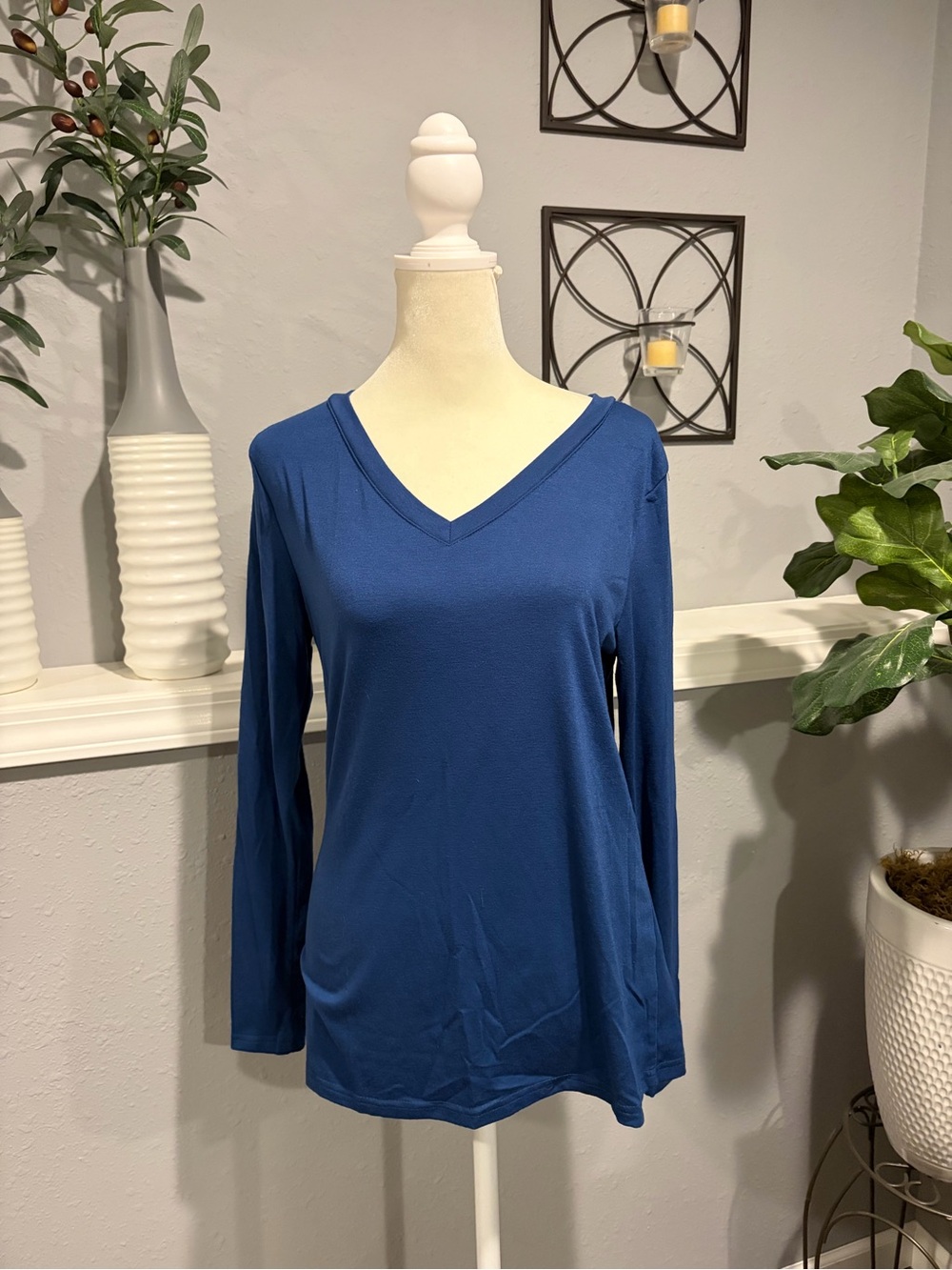 Source Unknown Blue V-Neck Long Sleeve Top